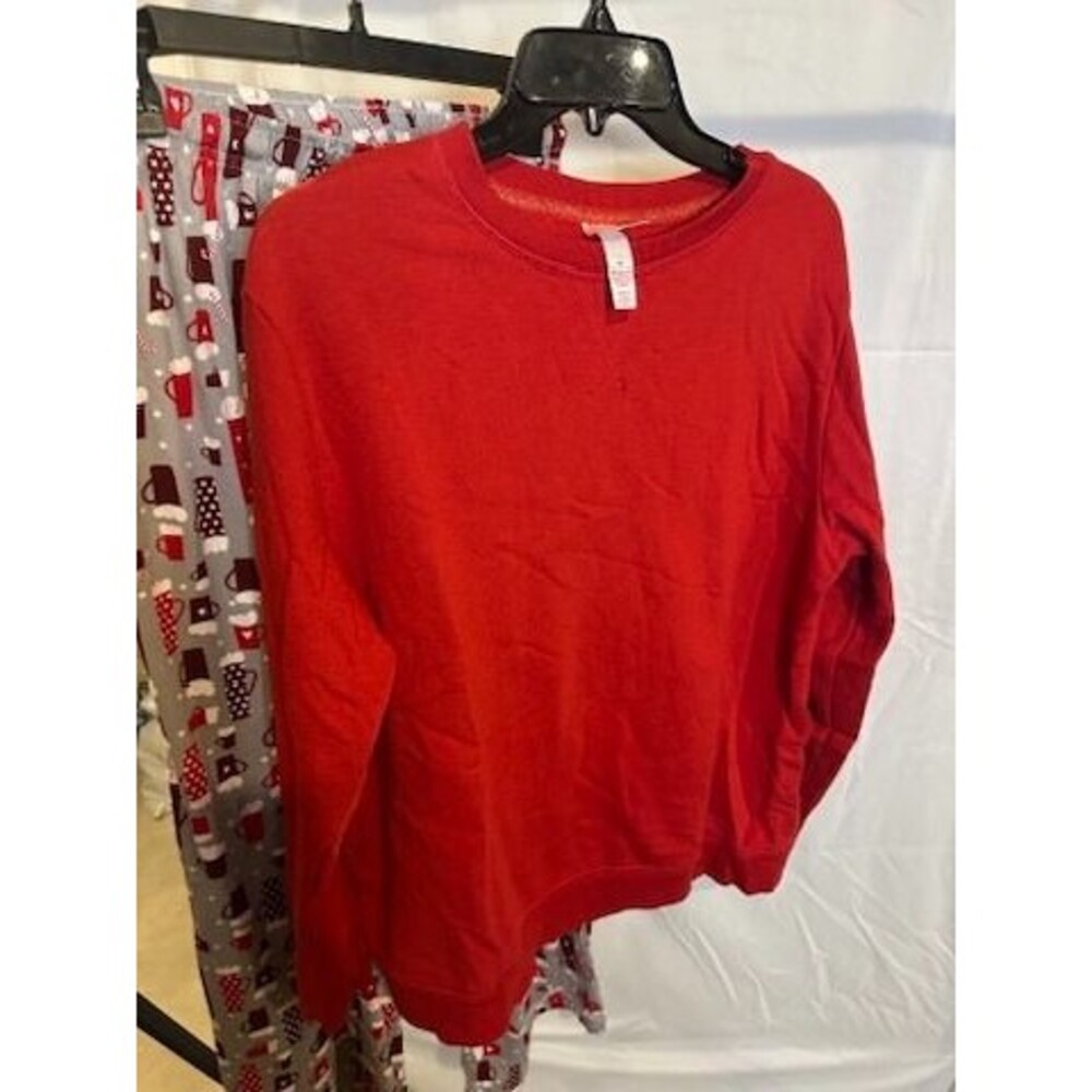 Cozy Red Sweatshirt & Holiday Mug Print Lounge Pants Pajama Set